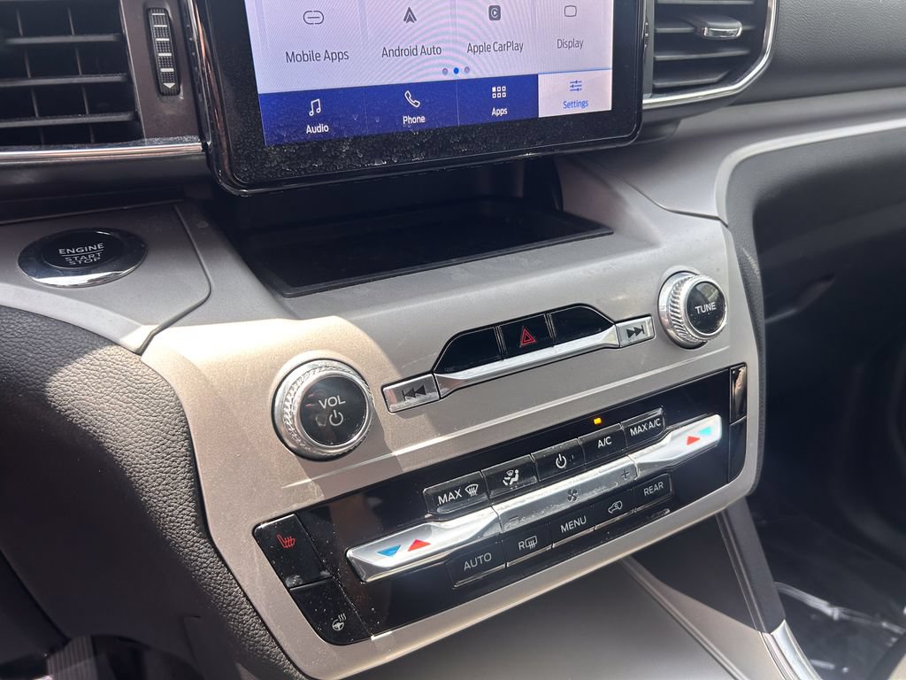 Certified 2023 Ford Explorer XLT w/ Equipment Group 202A AWD/4WD image 28