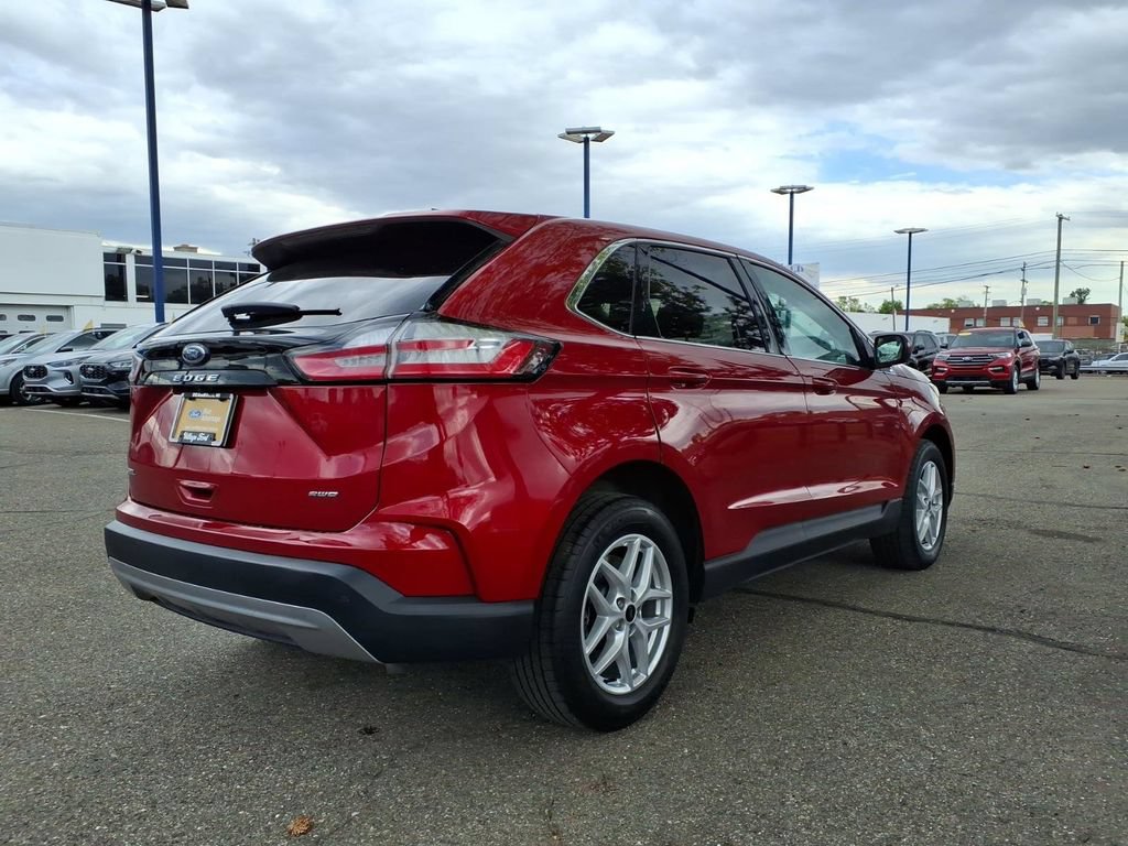 Certified 2024 Ford Edge SEL AWD/4WD image 6