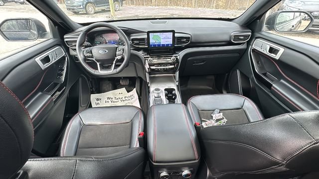 Certified 2024 Ford Explorer ST-Line w/ Class IV Trailer Tow Package image 12