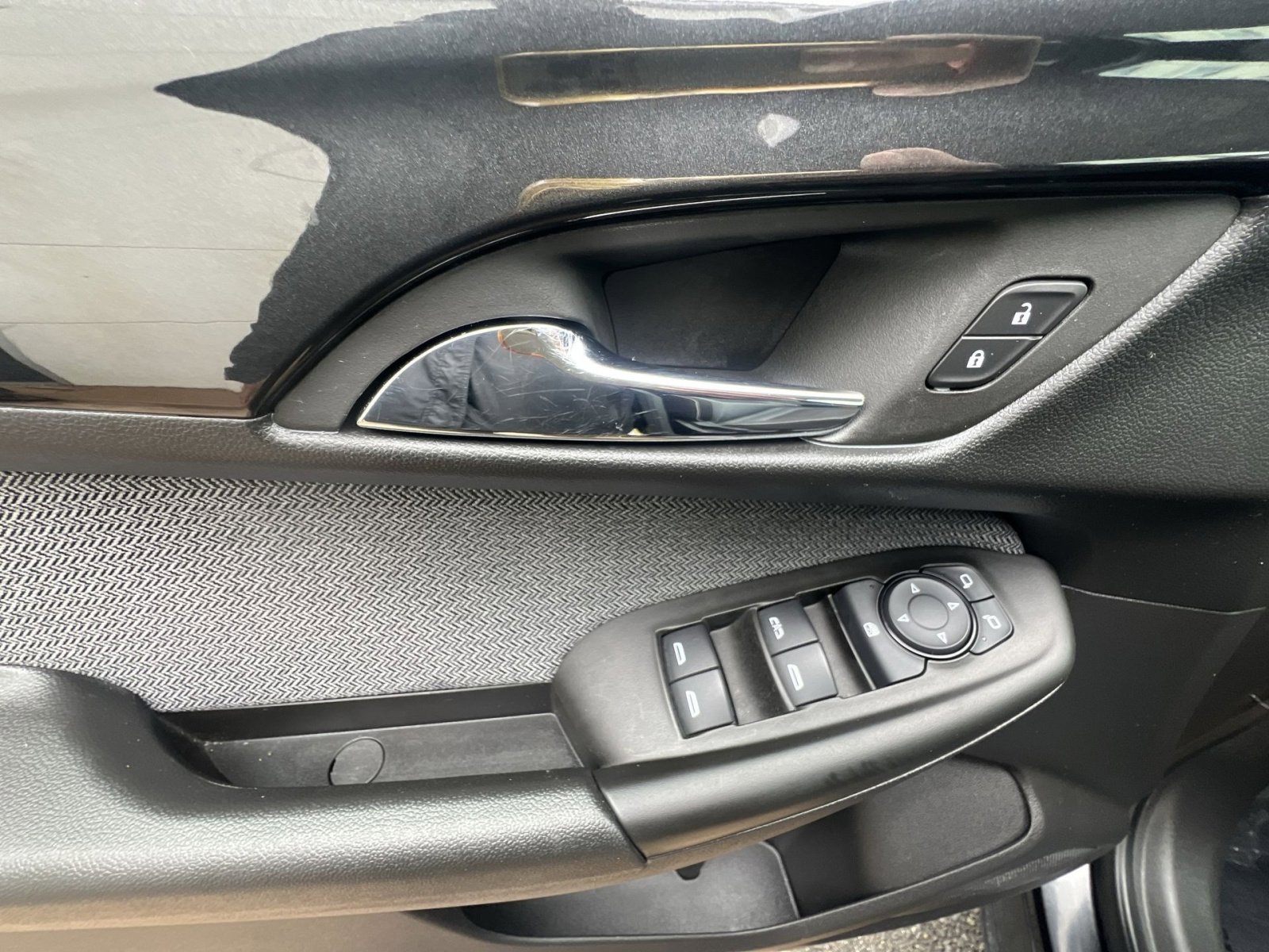 Used 2025 Chevrolet TrailBlazer LS w/ LS Convenience Package FWD image 23