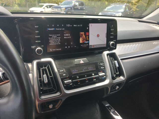 Used 2023 Kia Sorento S w/ Panoramic Sunroof Package FWD image 18