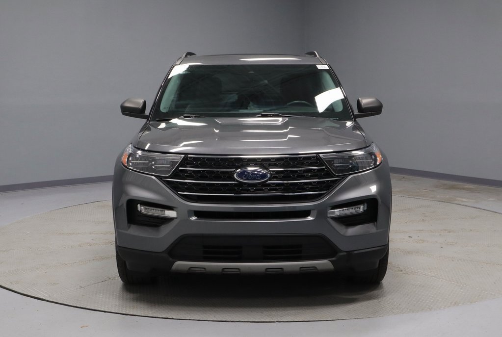 Certified 2023 Ford Explorer XLT w/ Equipment Group 202A image 8
