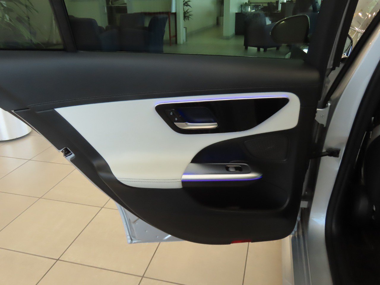Used 2023 Mercedes-Benz C 300 Sedan image 17