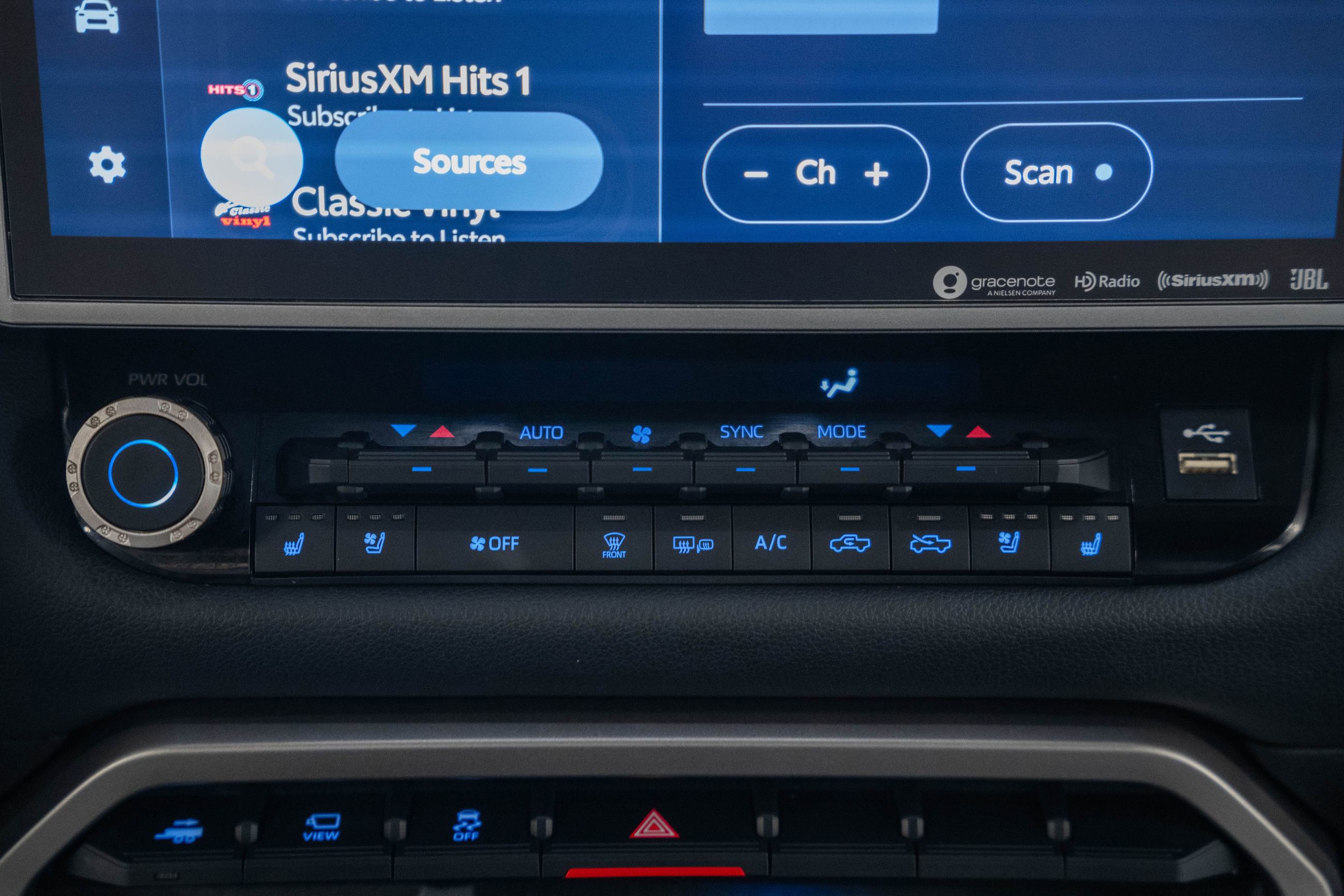 Used 2024 Toyota Tundra Limited image 29