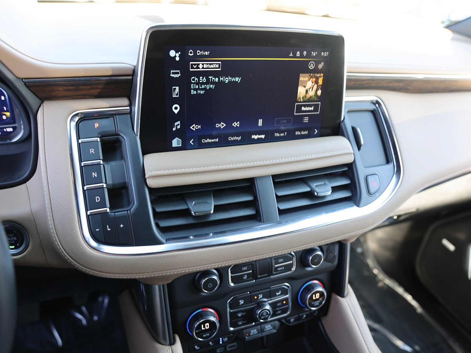 Used 2024 Chevrolet Tahoe Premier AWD/4WD image 26