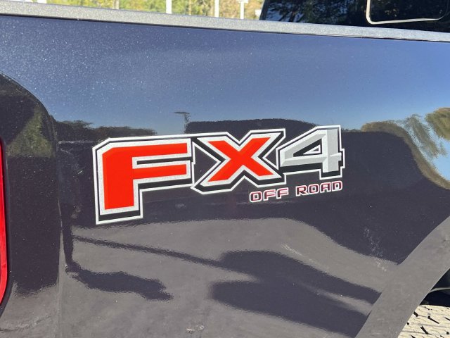 Certified 2023 Ford F350 Platinum w/ FX4 Off-Road Package AWD/4WD image 13