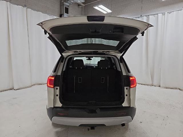 Used 2017 GMC Acadia SLE image 16