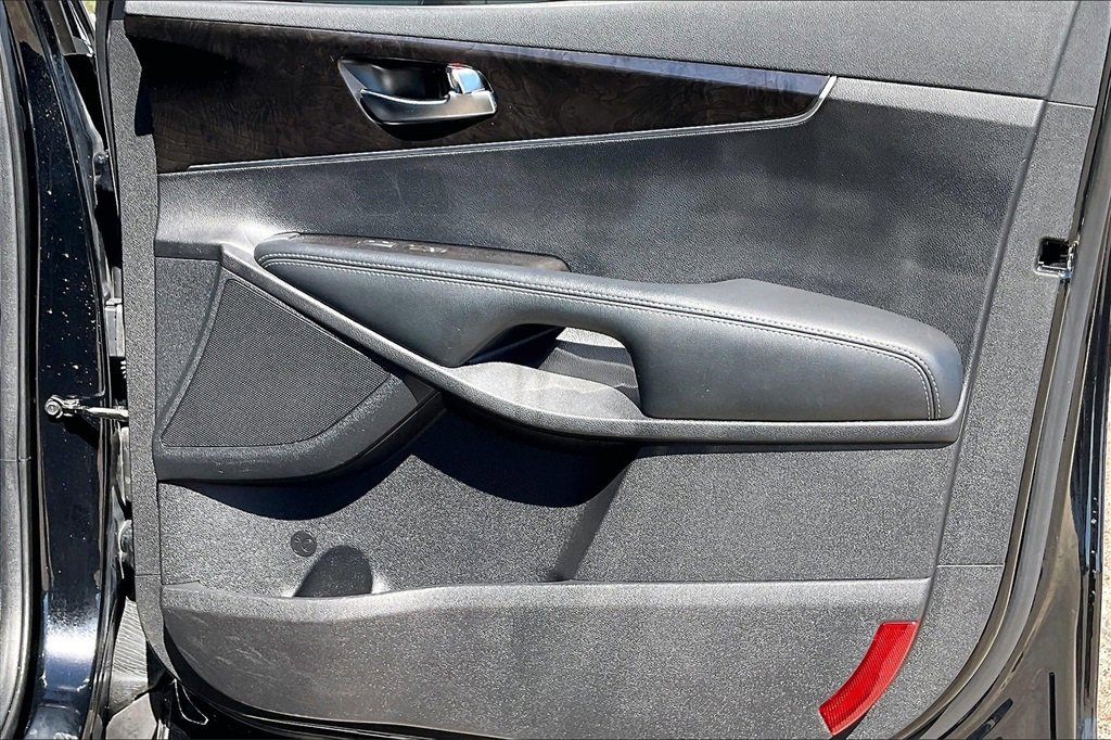 Used 2018 Kia Sorento LX image 29