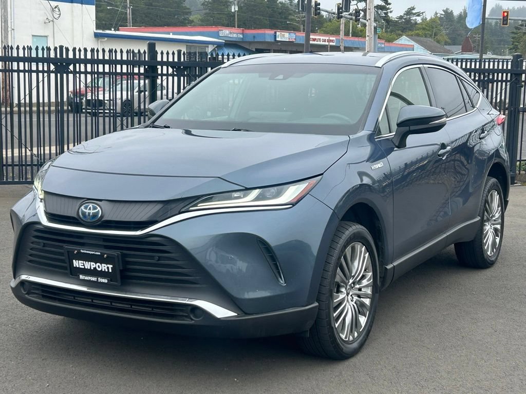 Used 2021 Toyota Venza XLE w/ Softex Package AWD/4WD image 3