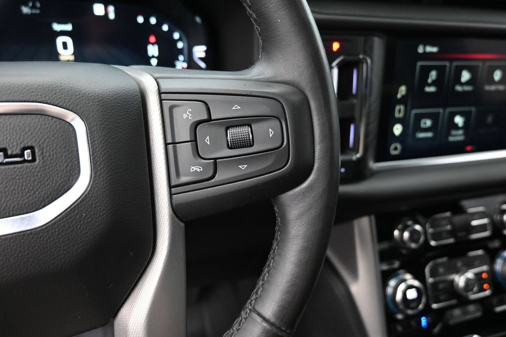 Used 2023 GMC Yukon Denali RWD image 6