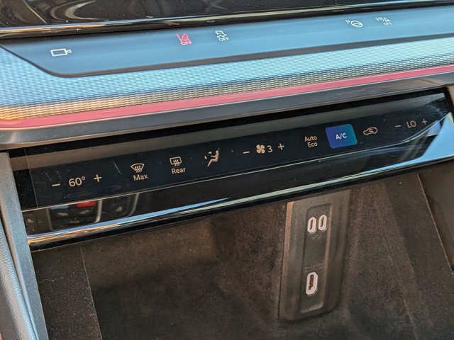 Used 2024 Jeep Wagoneer Launch Edition AWD/4WD image 17