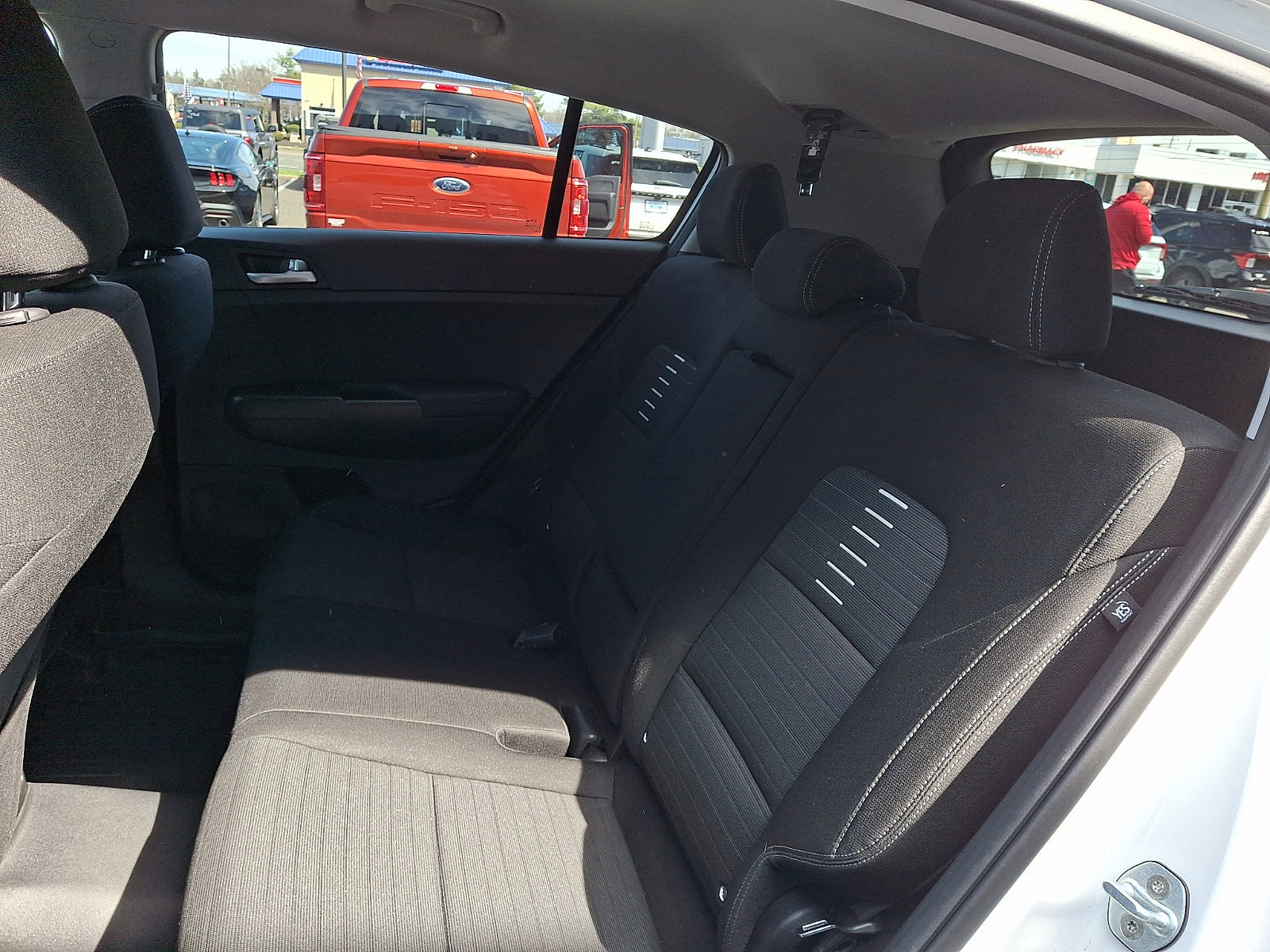 Used 2018 Kia Sportage LX image 11