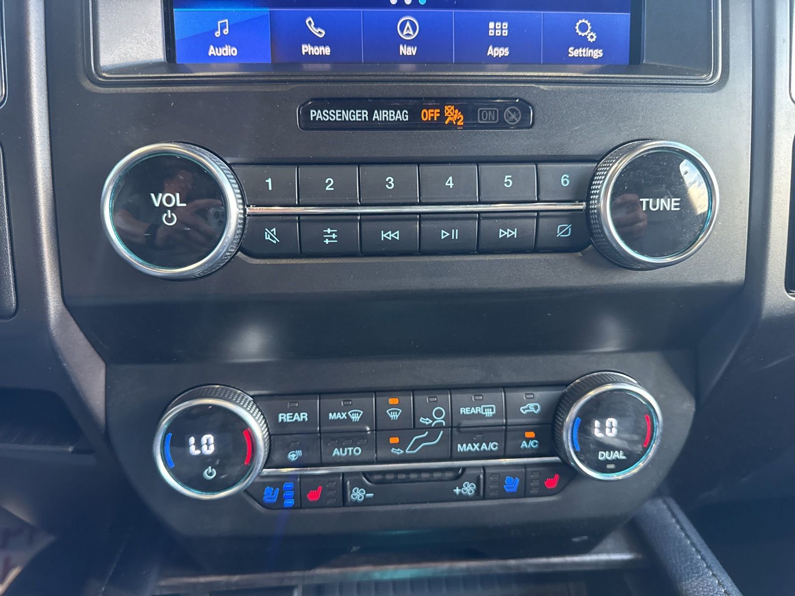 Certified 2020 Ford Expedition Limited w/ Equipment Group 301A AWD/4WD image 31