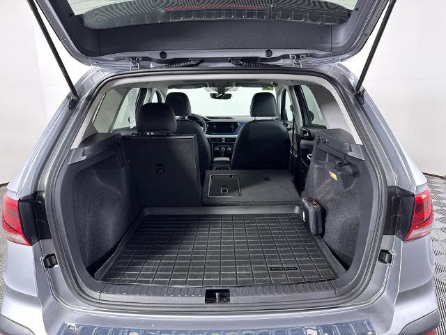 Used 2023 Volkswagen Taos SE image 13
