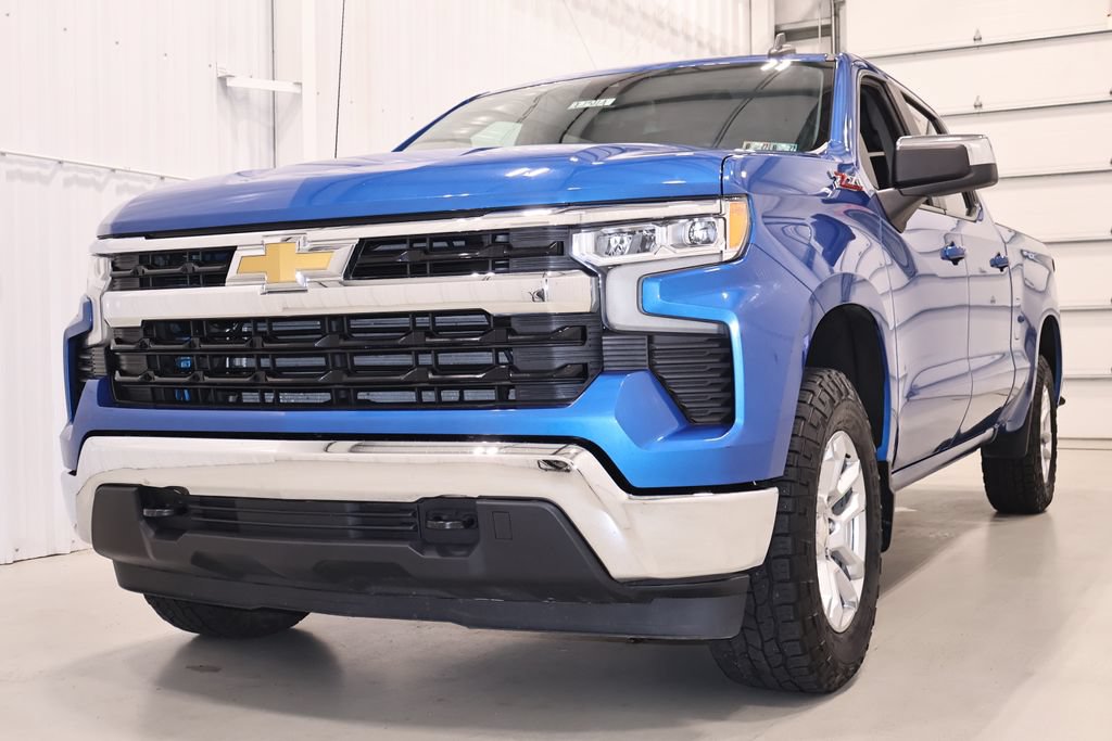 Used 2022 Chevrolet Silverado 1500 LT AWD/4WD image 6