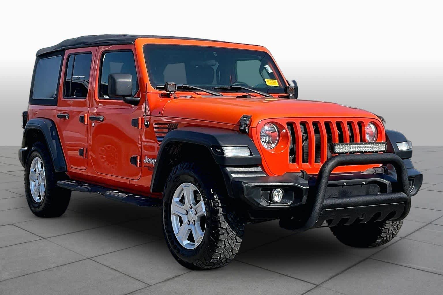 Used 2018 Jeep Wrangler Unlimited Sport AWD/4WD image 3