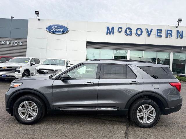 Certified 2022 Ford Explorer XLT w/ Equipment Group 202A AWD/4WD image 4