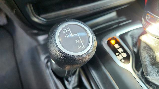 Used 2025 Jeep Wrangler Unlimited Sahara image 15