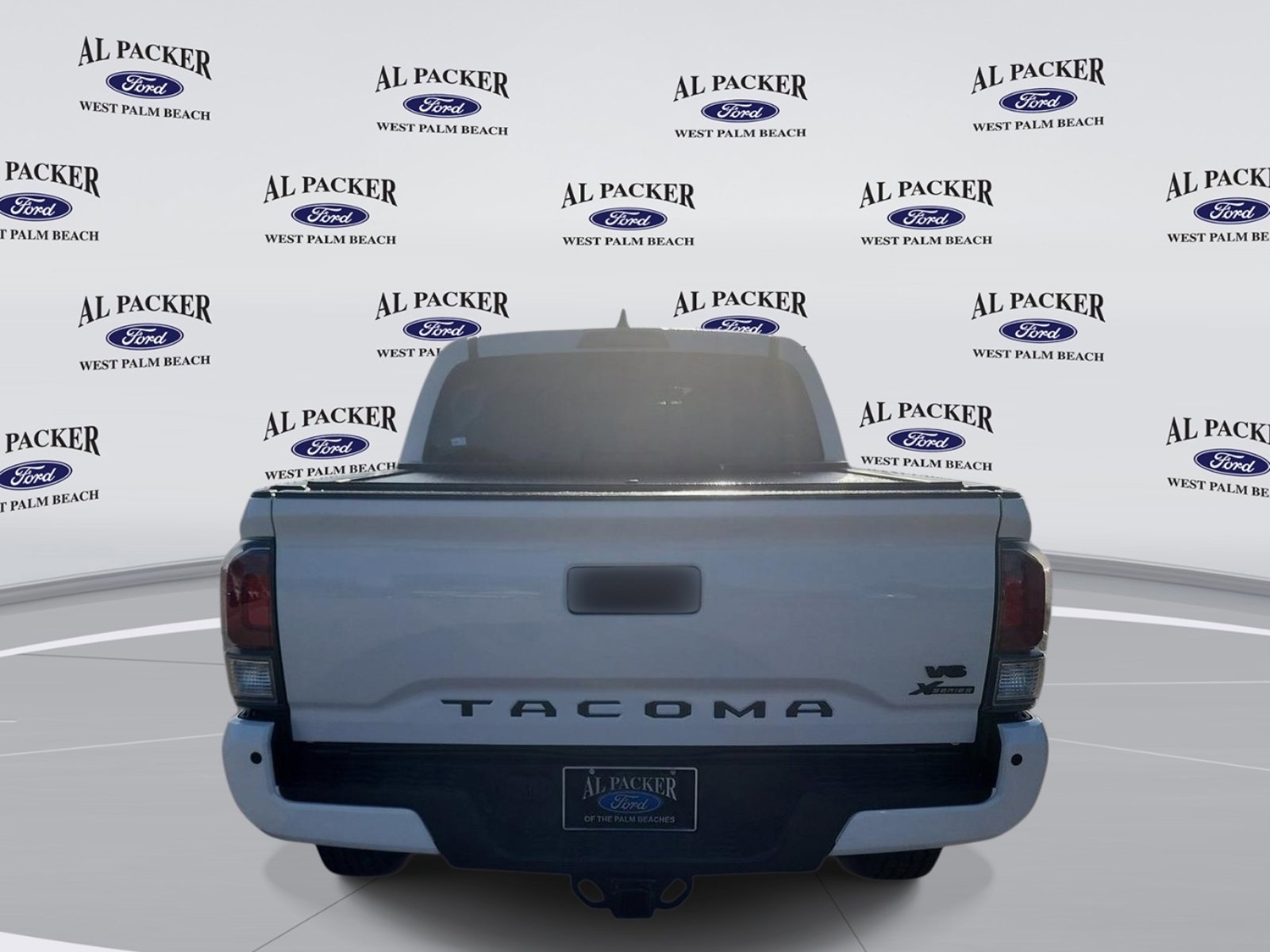 Used 2022 Toyota Tacoma TRD Sport w/ TRD Premium Sport Package image 4