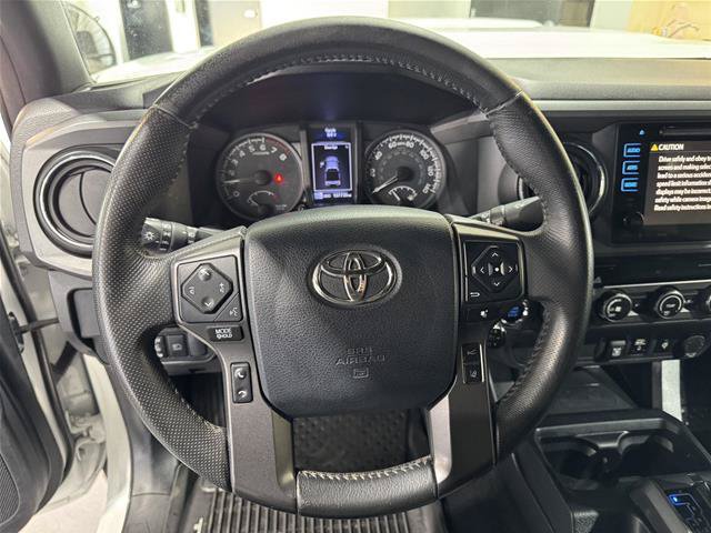 Used 2019 Toyota Tacoma TRD Sport AWD/4WD image 11