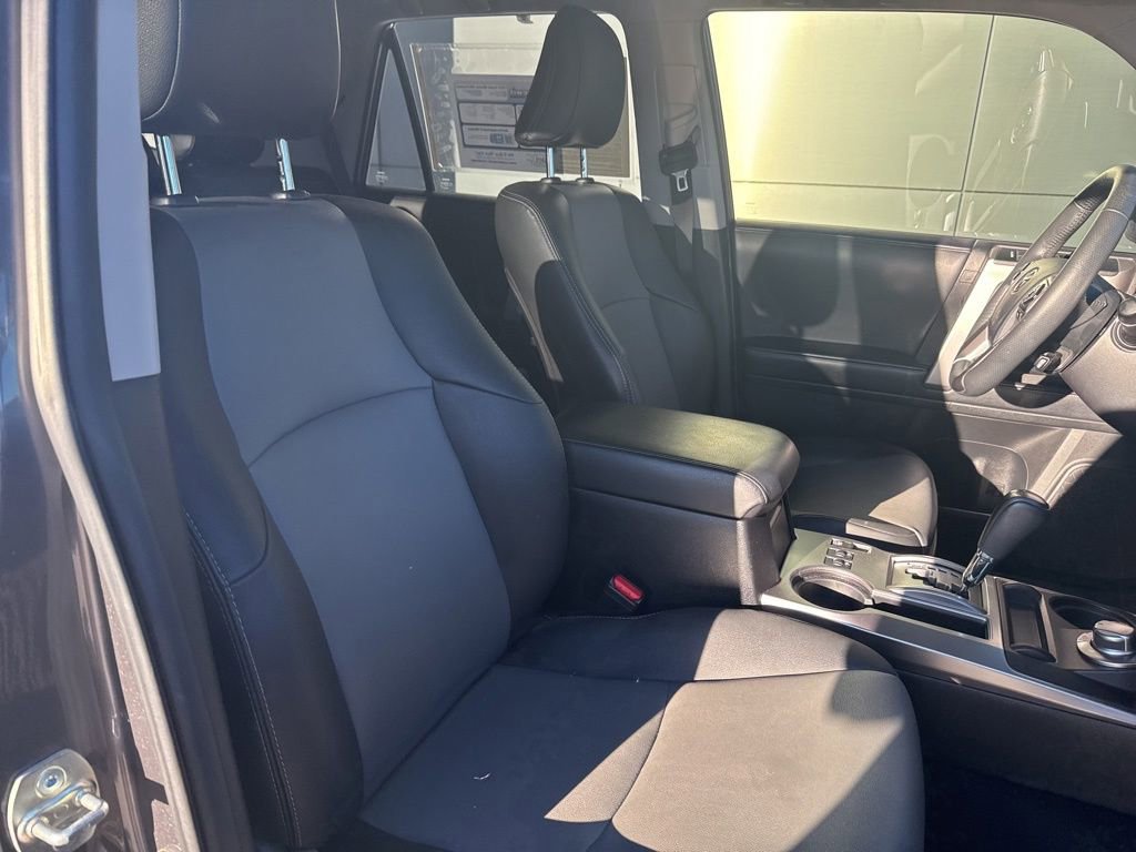 Used 2022 Toyota 4Runner SR5 Premium image 31