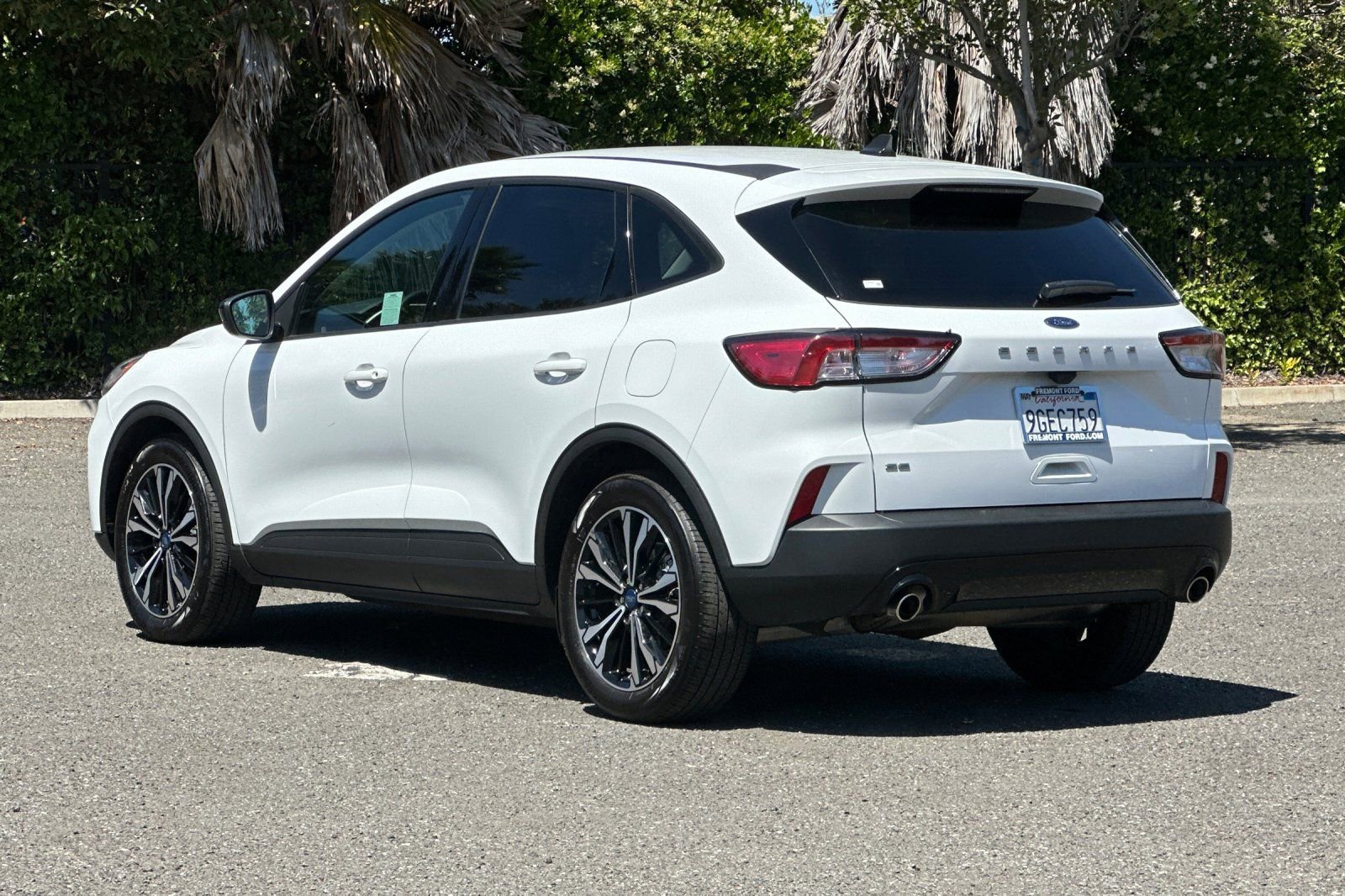 Certified 2022 Ford Escape SE w/ SE Sport Appearance Package FWD image 5