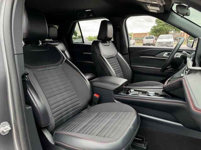 Certified 2025 Ford Explorer ST-Line image 34