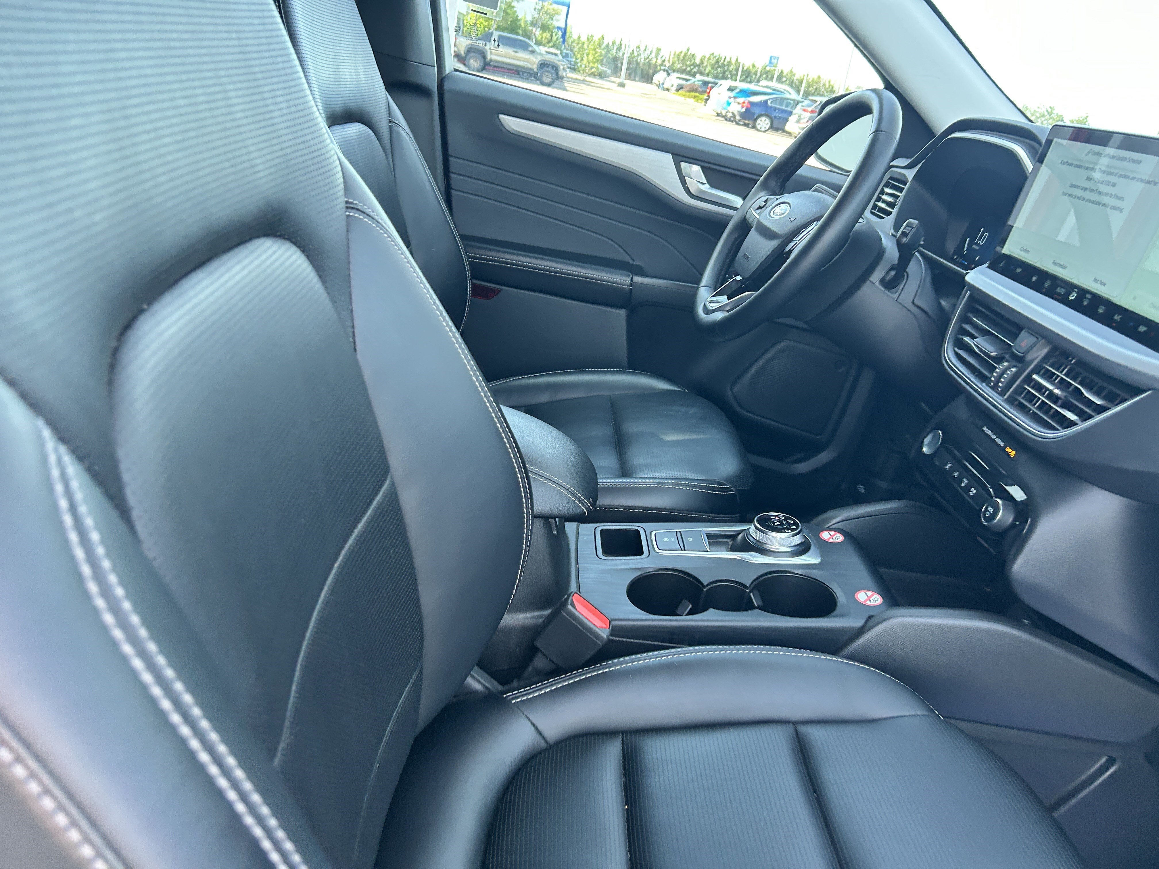 Certified 2025 Ford Escape Platinum AWD/4WD image 13