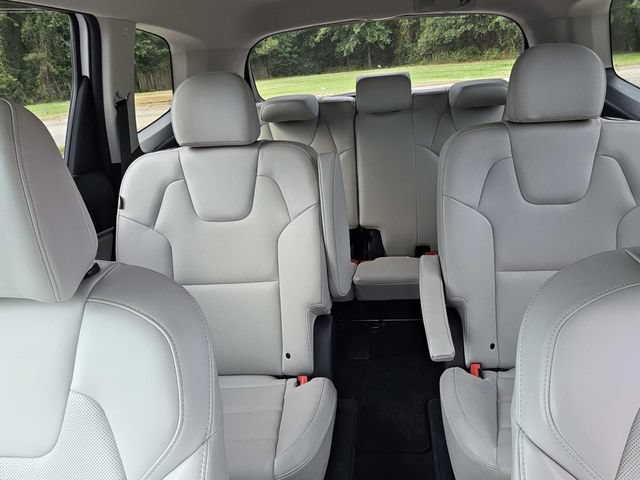 Used 2025 Kia Telluride S FWD image 25