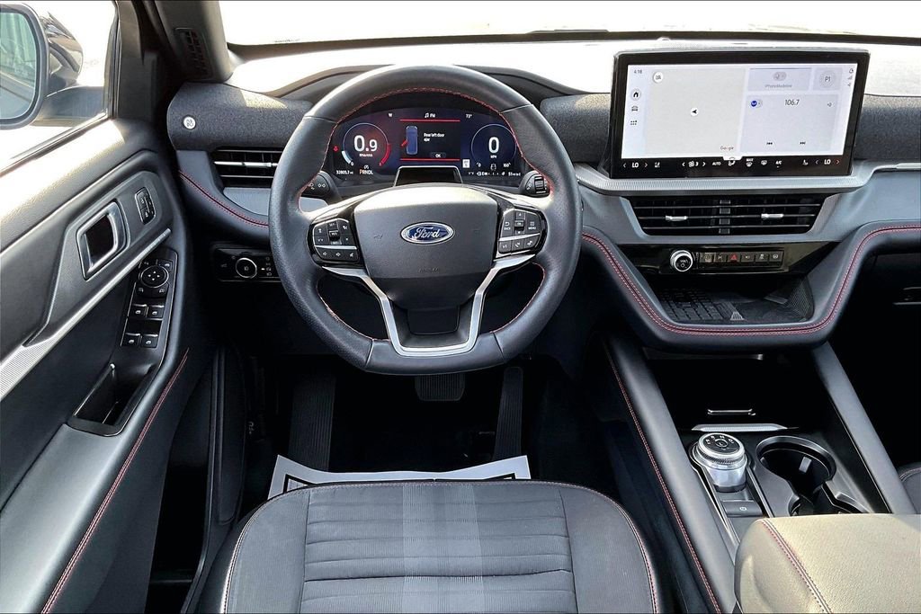 Certified 2025 Ford Explorer ST-Line w/ Premium Package image 5