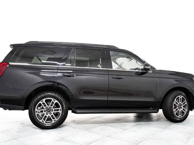Certified 2025 Ford Expedition Active AWD/4WD image 7