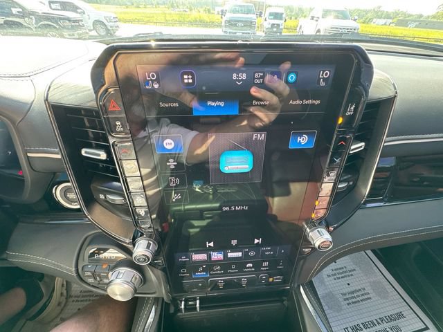 Used 2025 RAM 1500 Limited AWD/4WD image 16