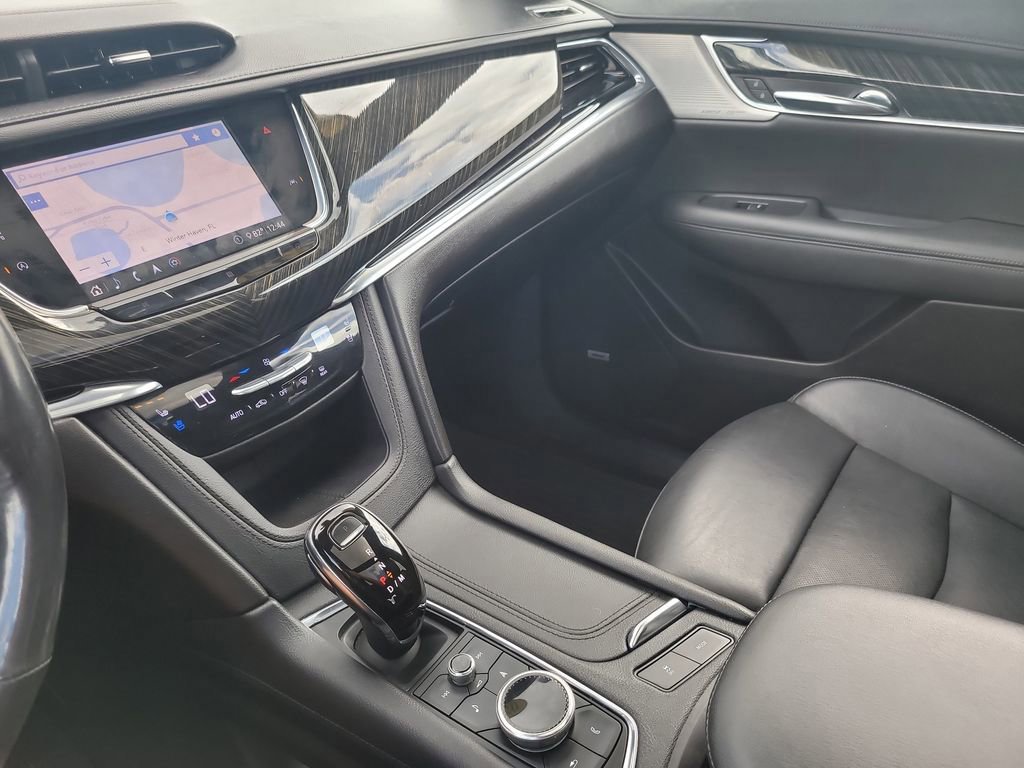 Used 2020 Cadillac XT6 Premium Luxury image 22