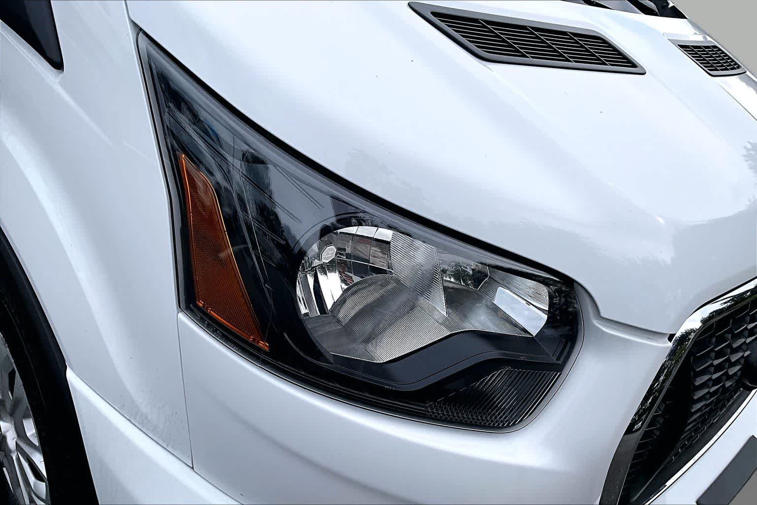 Certified 2024 Ford Transit 350 XLT RWD image 27