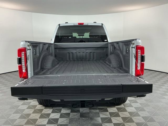 Certified 2025 Ford F350 Lariat w/ Black Appearance Package image 7