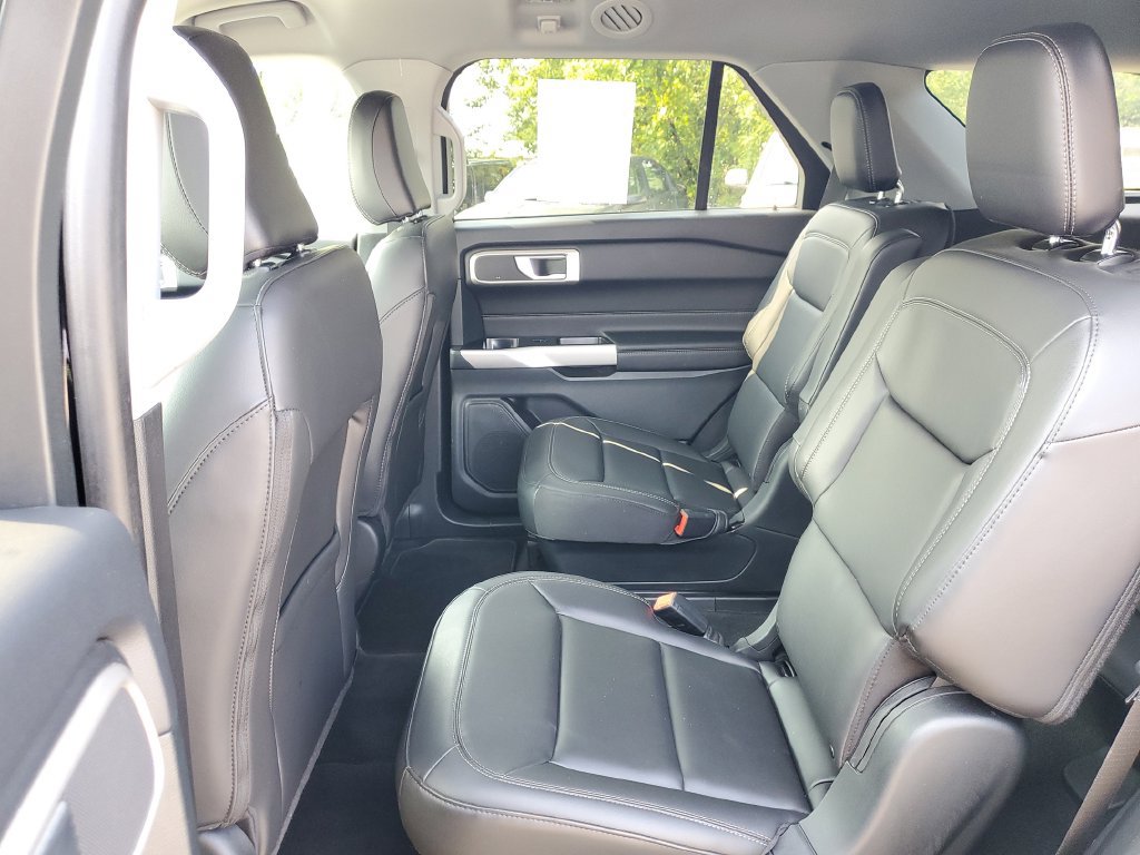 Certified 2023 Ford Explorer XLT w/ Equipment Group 202A AWD/4WD image 16