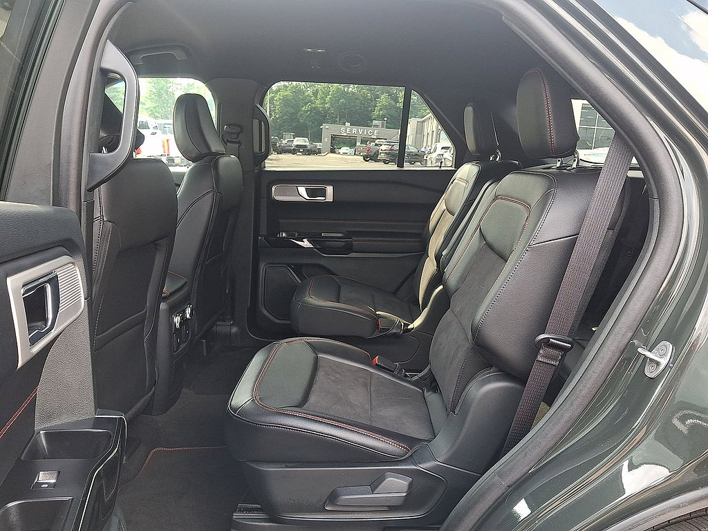 Certified 2024 Ford Explorer ST-Line w/ Class IV Trailer Tow Package AWD/4WD image 26
