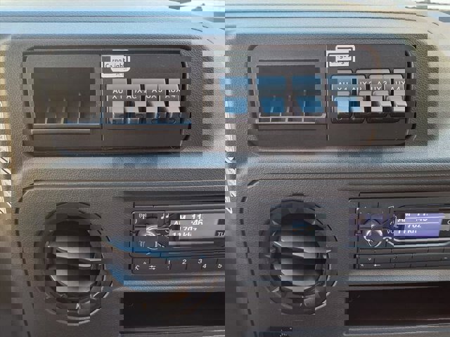 Certified 2022 Ford E-350 and Econoline 350 Super Duty image 8