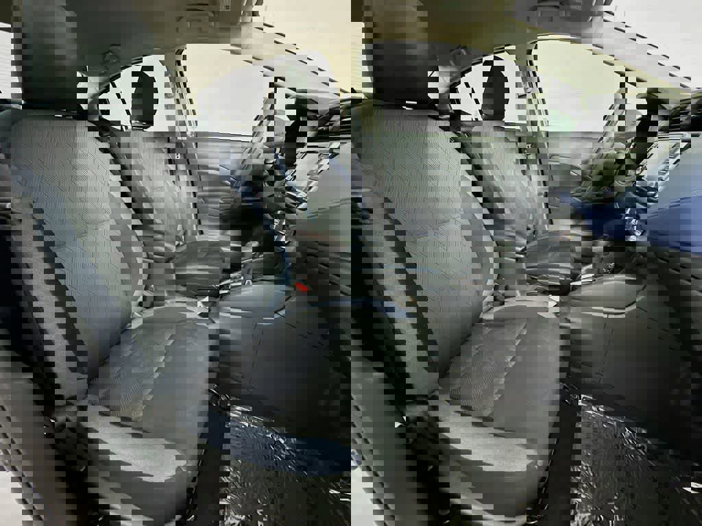 Used 2023 Nissan Versa SV image 17