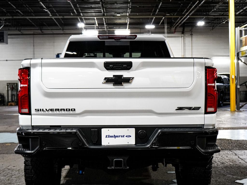 Used 2025 Chevrolet Silverado 2500 ZR2 w/ Technology Package AWD/4WD image 5