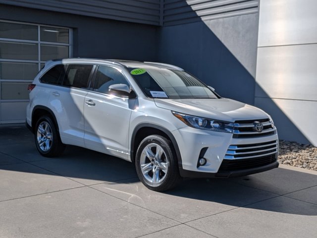 Used 2017 Toyota Highlander Limited image 7
