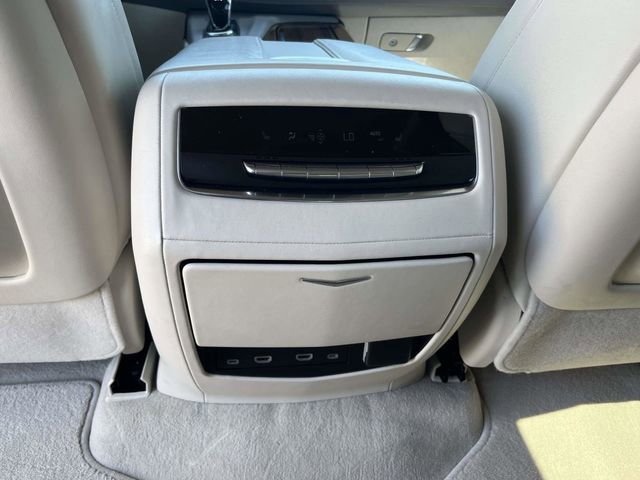 Used 2024 Cadillac Escalade ESV Premium Luxury Platinum image 8
