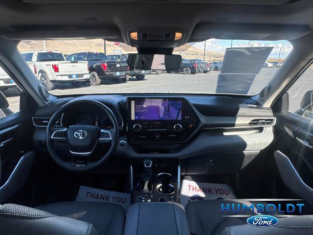 Used 2023 Toyota Highlander Limited AWD/4WD image 17
