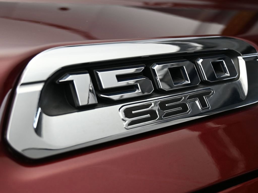 Used 2025 RAM 1500 Laramie AWD/4WD image 42