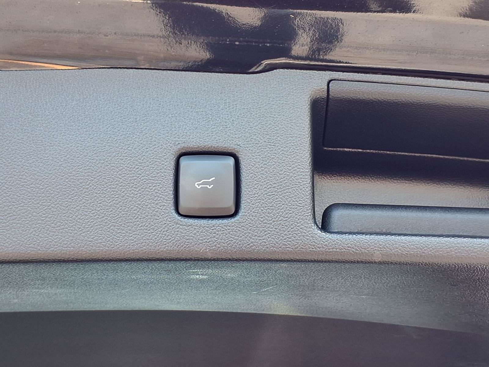 Certified 2023 Ford Escape Active AWD/4WD image 21