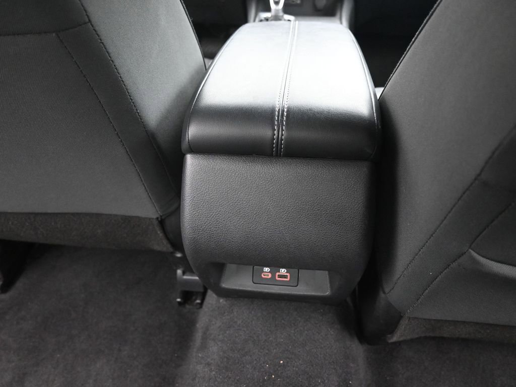 Used 2025 Nissan Altima 2.5 SV FWD image 12
