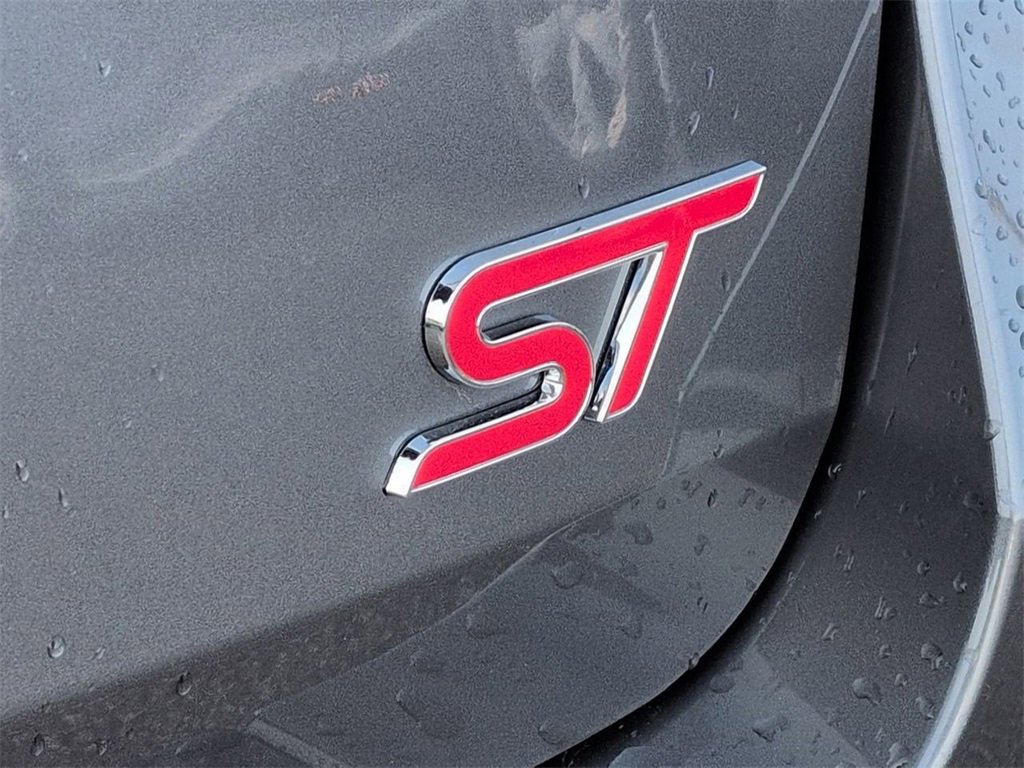 Certified 2022 Ford Explorer ST w/ Equipment Group 401A image 28