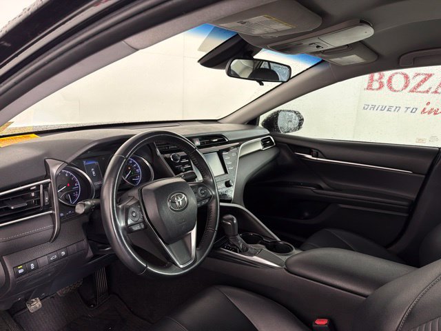 Used 2018 Toyota Camry SE FWD image 19