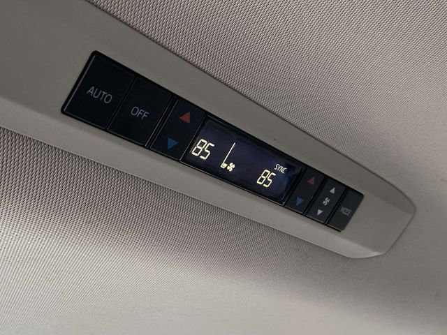 Used 2022 Toyota Sienna XLE image 33