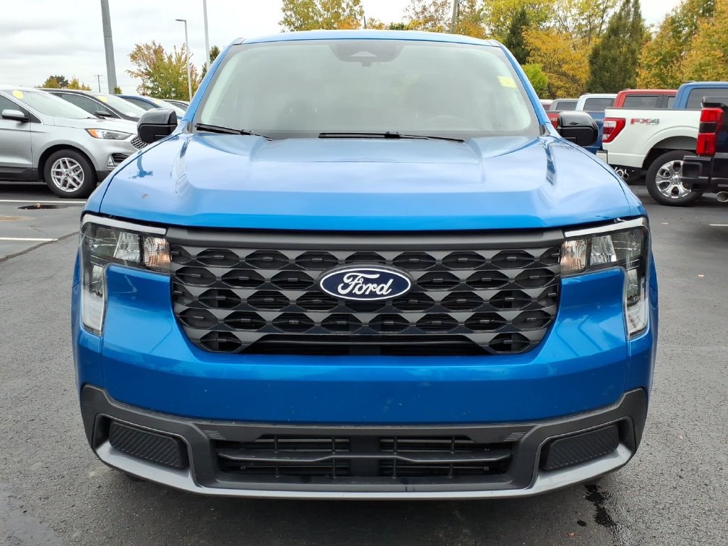 Certified 2025 Ford Maverick XLT w/ XLT Luxury Package AWD/4WD image 2